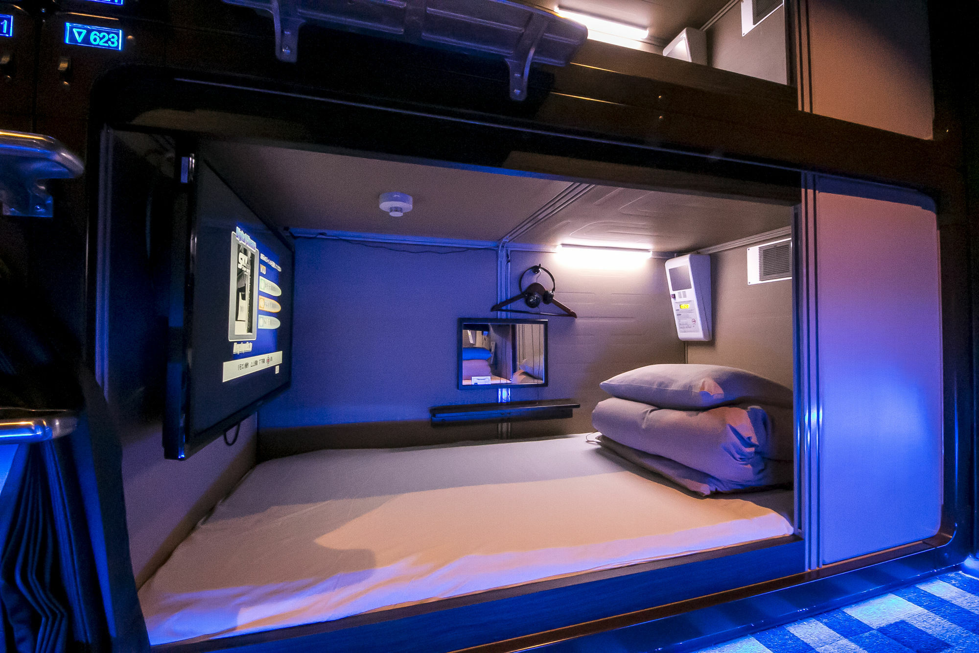 Spa&capsule Grandpark Kitasenju Capsulehotel
